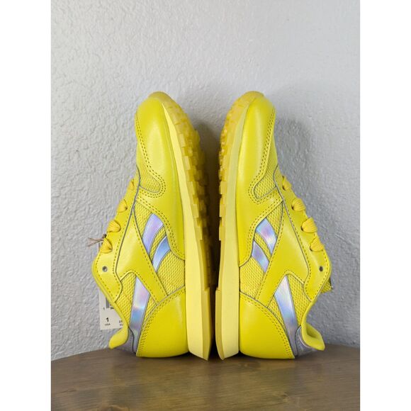 NWOB Reebok Girls Leather Running Sneakers Size 1 Yellow Silver Athletic Retro - Picture 8 of 11